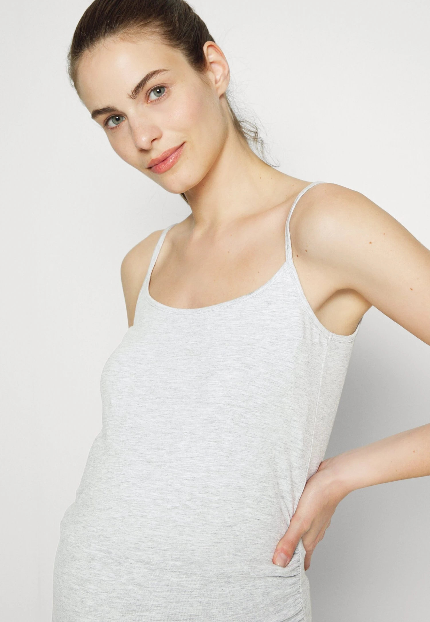 3 Pack - Débardeur - Black/Light Grey/Multicoloured 3 Pack - Débardeur - Black/Light Grey/Multicoloured -Anna Field 02c7b4f482124d4093dd5850a3572f5c scaled