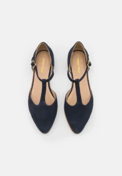 Leather - Babies - Dark Blue 5 Leather - Babies - Dark Blue -Anna Field 02d3a4cf1a42402385d1dd2233007fa9 scaled