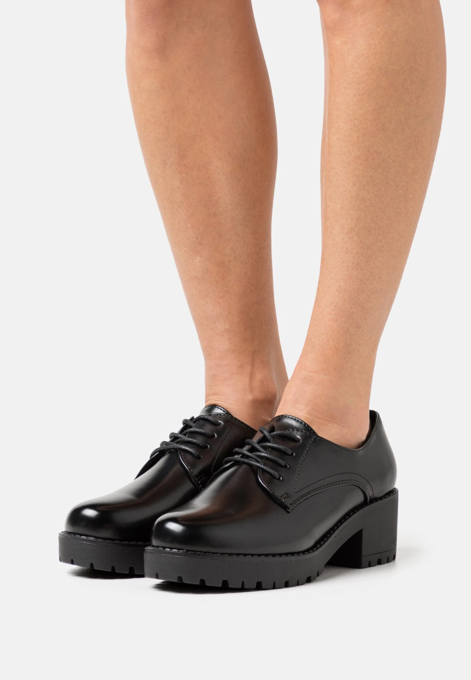 Richelieus - Black Richelieus - Black -Anna Field 03860251e9964076802f8492b08ea604 scaled