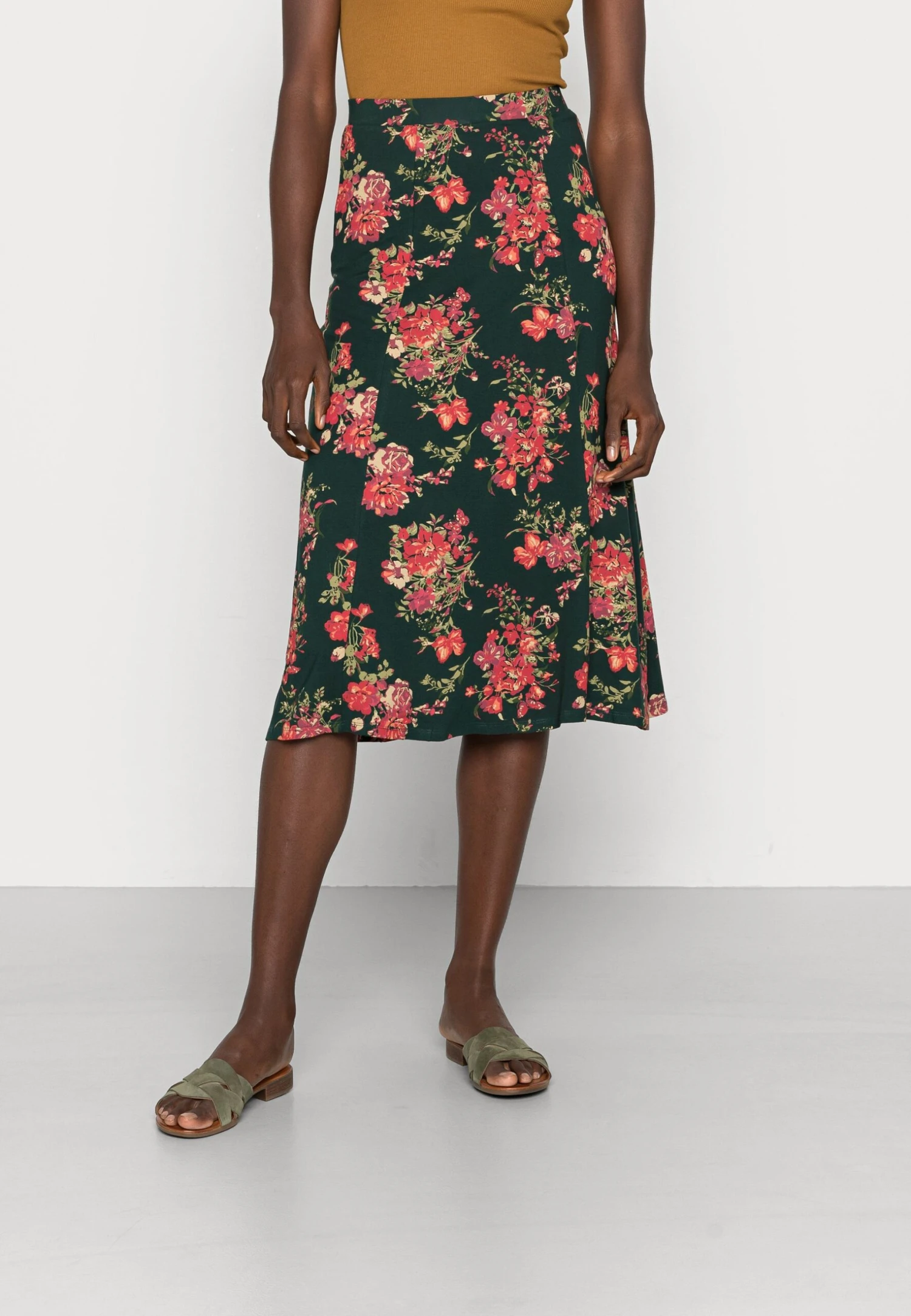 Jupe Trapèze - Dark Green Anna Field Jupe Trapèze - Dark Green -Anna Field 04630769ee594e92a3d4aea7f5cf84c0 scaled