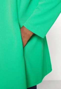 Manteau Court - Green -Anna Field 046fd218490b4624b623ecc4c46f1f4b scaled