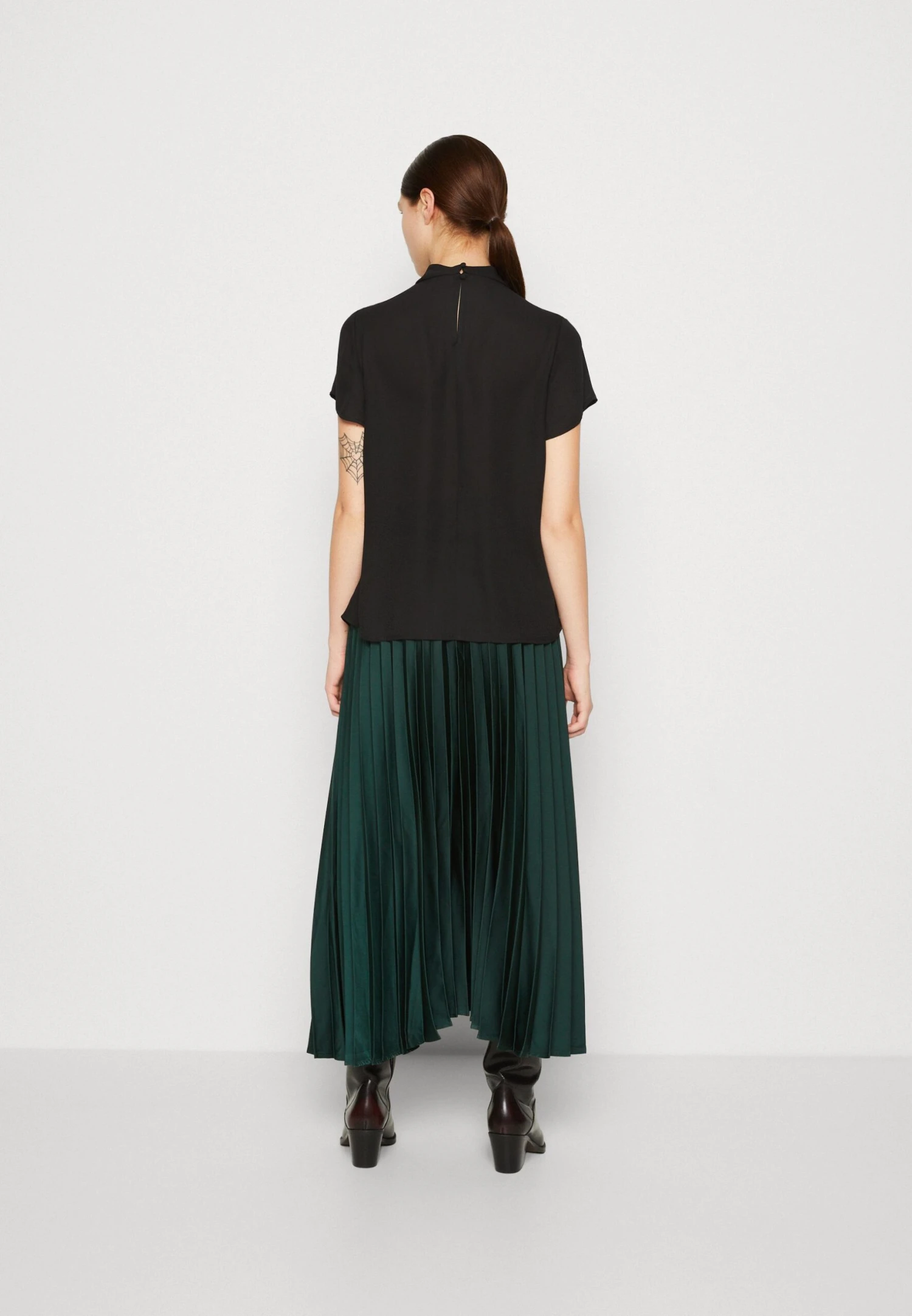 Blouse - Black Anna Field Blouse - Black -Anna Field 18c6f2d74cf540b3a1b58f91519d36dc scaled