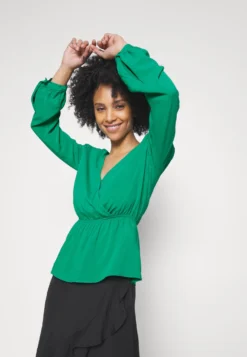 Blouse - Green 3 Blouse - Green -Anna Field 1f2bede4ede84b23820c9ec3d0266866 scaled
