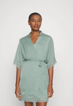 Anna Field Peignoir - Green