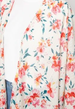 Anna Field Cape - Red 5 Anna Field Cape - Red -Anna Field 2e76a11dba3644a292da98a18babfd62 scaled