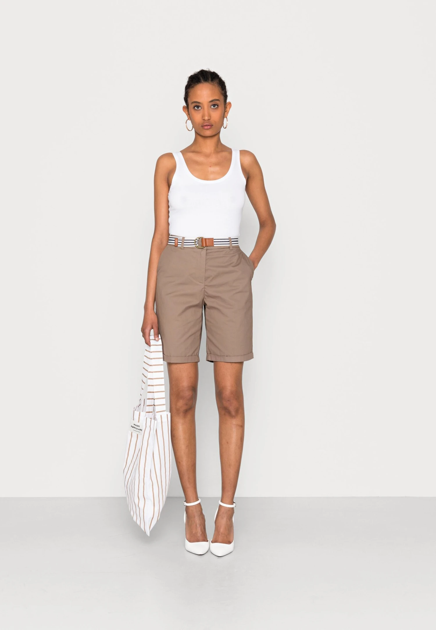 Short - Taupe Anna Field Short - Taupe -Anna Field 3538953df75d45289764598bd2149d04 scaled