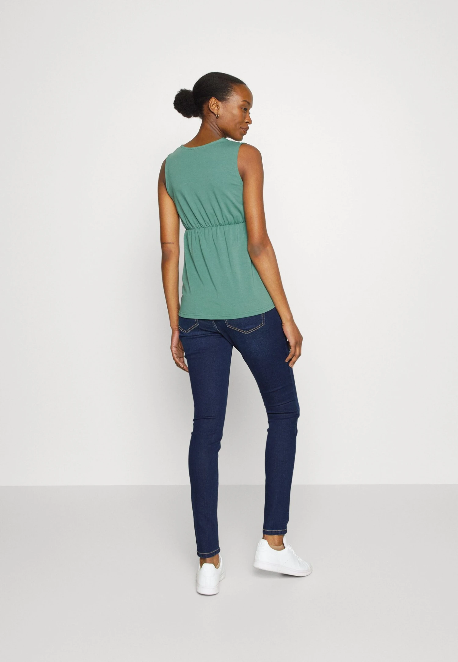 Débardeur - Dark Green Débardeur - Dark Green -Anna Field 3a65229b17ee436aabe3b26cc802c217 scaled