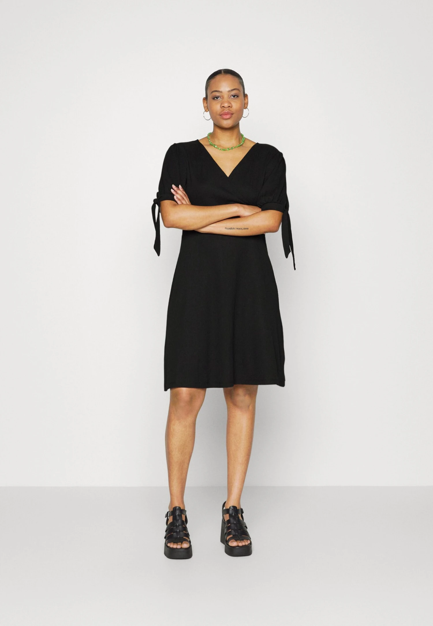Robe De Jour - Black Robe De Jour - Black -Anna Field 4338d35154bc4be39ae72367464d3f8a scaled