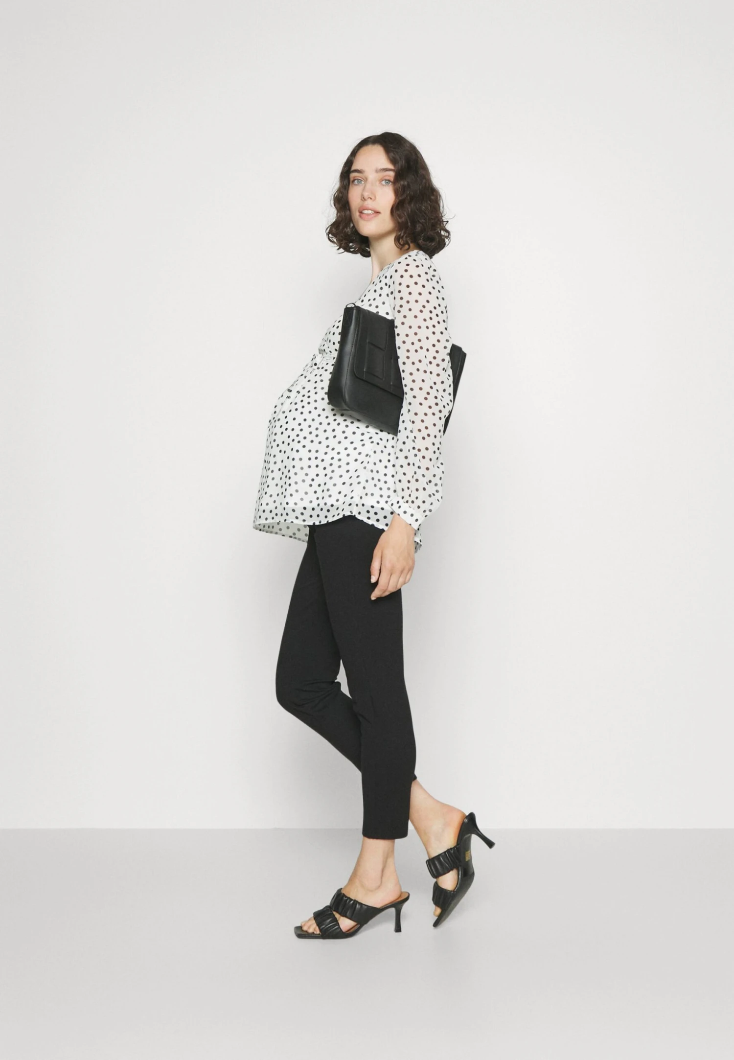 Blouse - White/Black Blouse - White/Black -Anna Field 4ad4ecc02fde40b2bcd025b780fe9e3e scaled