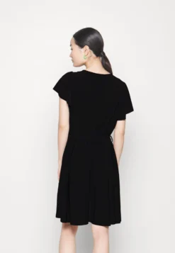 Frilled Cap Sleeves Flared Dress - Robe En Jersey - Black 2 Frilled Cap Sleeves Flared Dress - Robe En Jersey - Black -Anna Field 4b96f6529d9b457490297914ae0f9da3 scaled