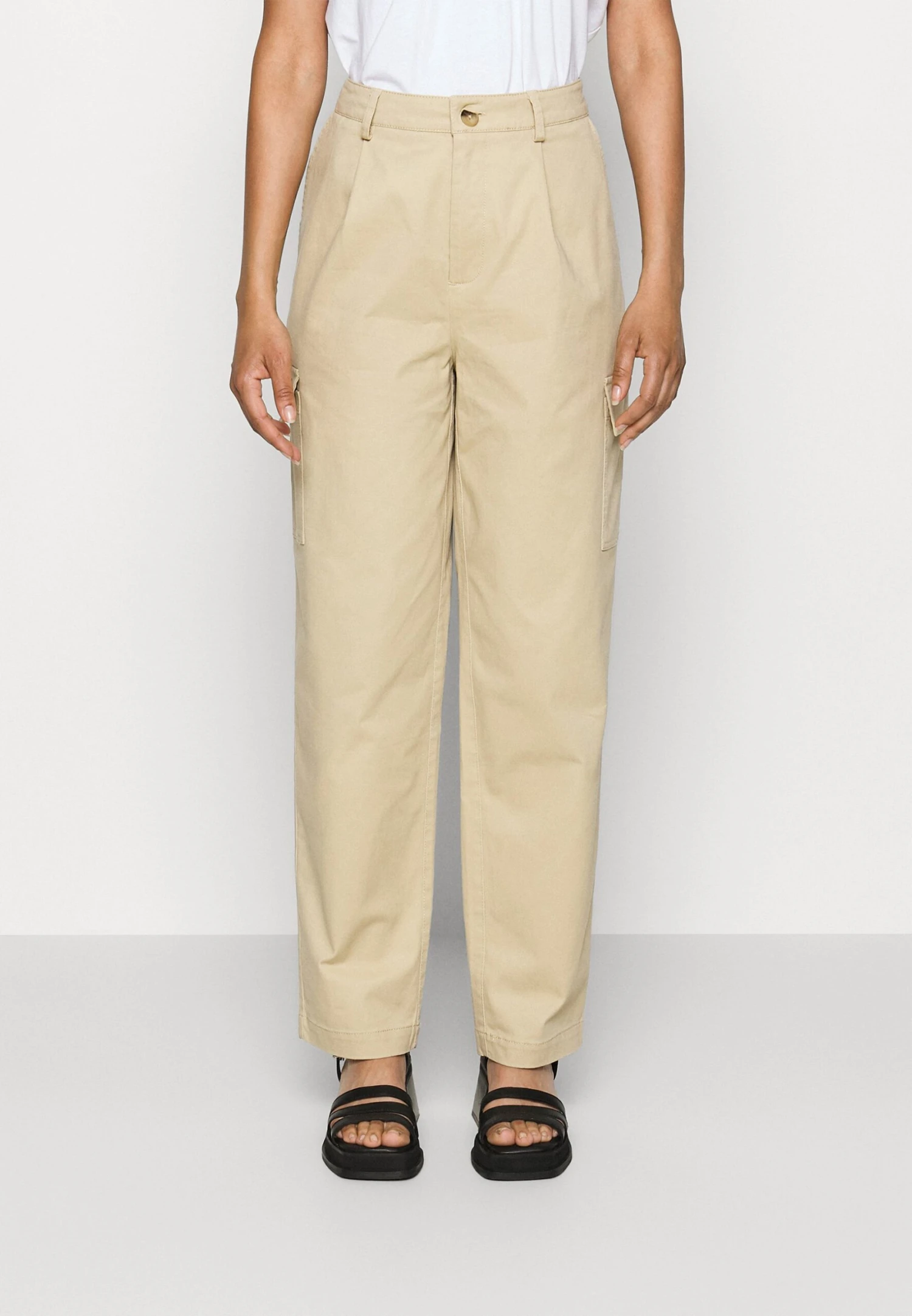 Cargo Trousers - Pantalon Classique - Beige Cargo Trousers - Pantalon Classique - Beige -Anna Field 599b7467855c4eba99fba6e5c067d78d scaled