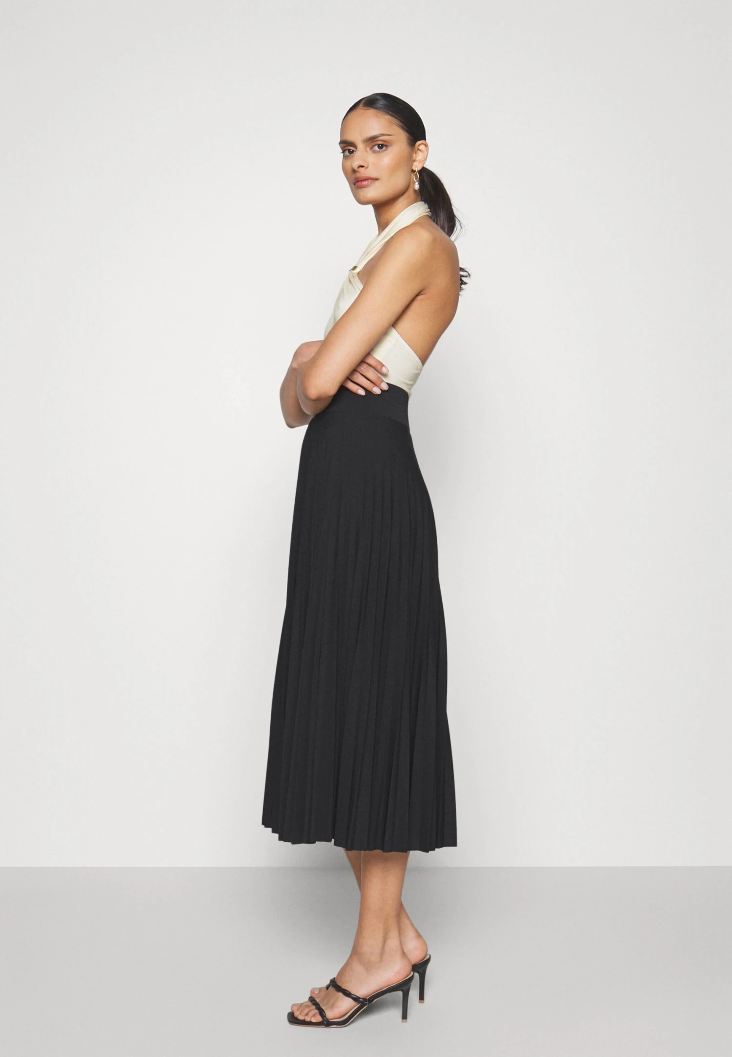 Blouse - 003 - Off-White Anna Field Blouse - 003 - Off-White -Anna Field 5a1258c75ddc4214a894eb2ca651e0d1 scaled