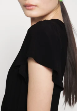 Frilled Cap Sleeves Flared Dress - Robe En Jersey - Black 4 Frilled Cap Sleeves Flared Dress - Robe En Jersey - Black -Anna Field 5b8e9611fb0d41cd8649017fb9c797e7 scaled