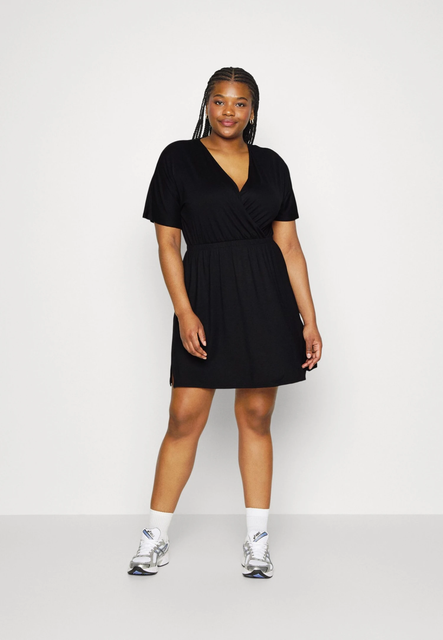 Robe De Jour - Black Robe De Jour - Black -Anna Field 5ce8eb18523d4d54b4b34f1eac719e56 scaled