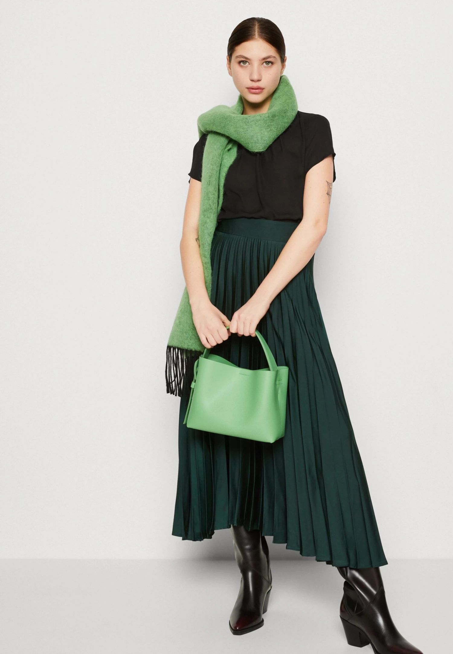 Blouse - Black Anna Field Blouse - Black -Anna Field 5df6a8b5e31844cfaedfffc846468da9 scaled