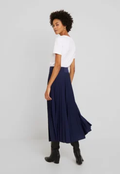 Anna Field Plisse A-Line Midi Skirt - Jupe Trapèze - Maritime Blue -Anna Field 5e377213776043ae87e0befe2a75e8ca scaled