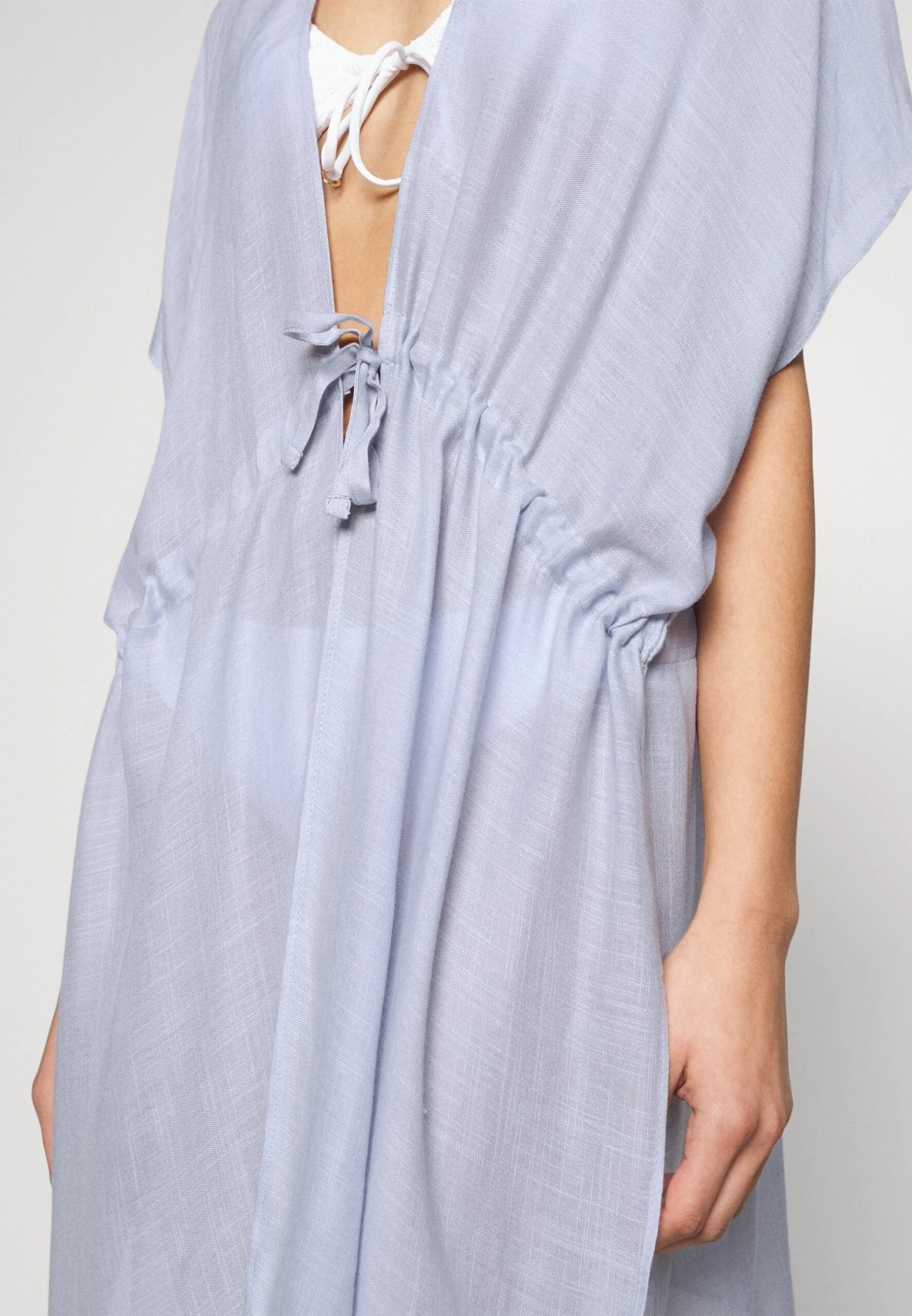 Printed Short Kimono / 606 - Khaki_003 - Off-White - Accessoire De Plage - 502 - Blue Anna Field Printed Short Kimono / 606 - Khaki_003 - Off-White - Accessoire De Plage - 502 - Blue -Anna Field 641e145d8ffb484d8fedef2a26e13426 scaled