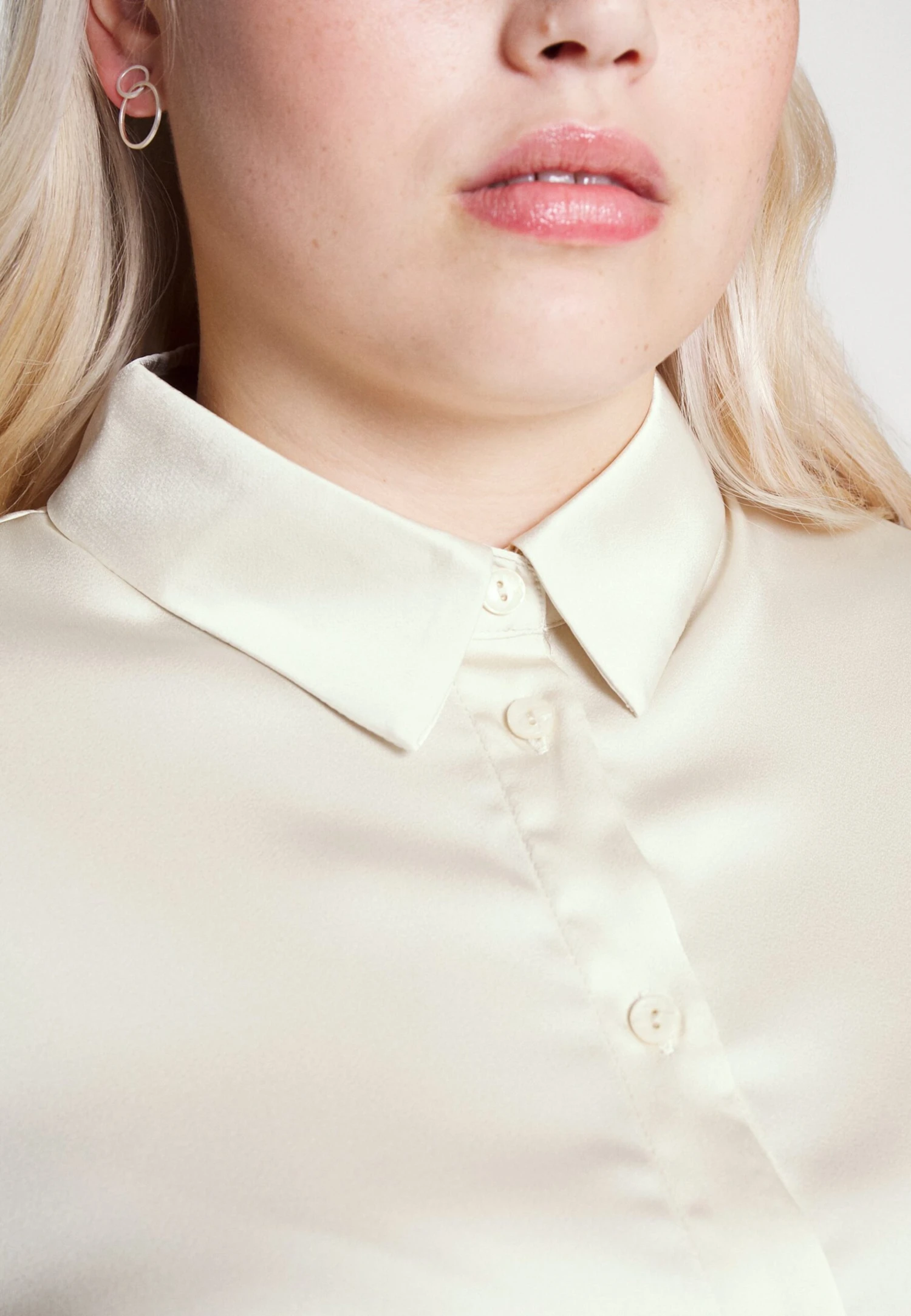 Chemisier - Off-White Chemisier - Off-White -Anna Field 6b398b485f304aa0bf173a67f14b3789 scaled