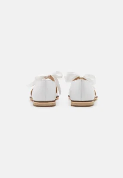 Anna Field Leather - Babies - White 3 Anna Field Leather - Babies - White -Anna Field 6cf0fe9ddbbc4ce48de11b5b91686845 scaled