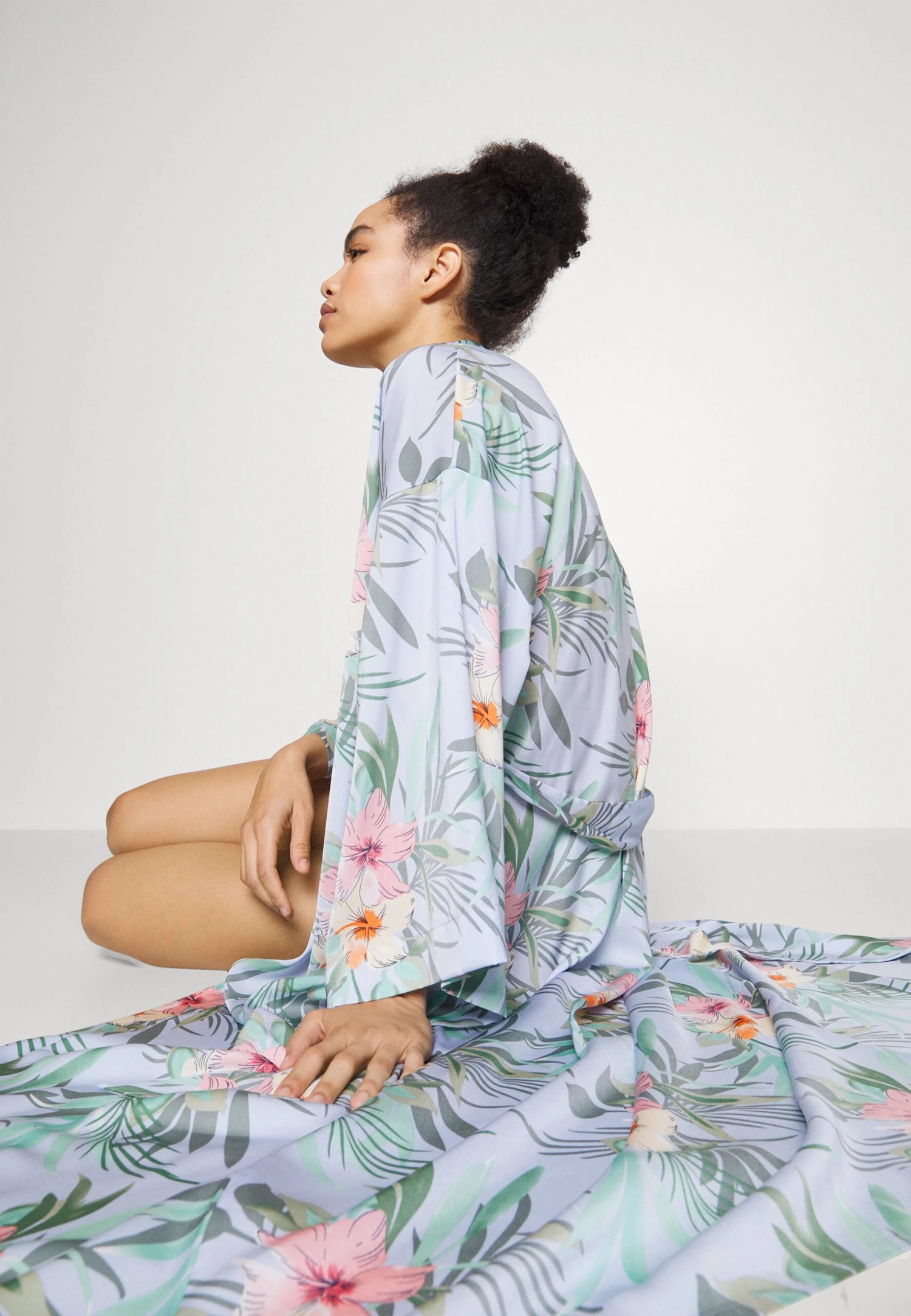 Floral Robe - Peignoir - Blue Anna Field Floral Robe - Peignoir - Blue -Anna Field 6d0f4ed8dd7d41149e200bef4940c5e6 scaled