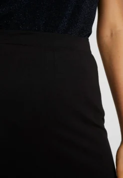 Jupe Longue - Black 4 Jupe Longue - Black -Anna Field 70bb67f8a2794896b78cd1db144af570 scaled