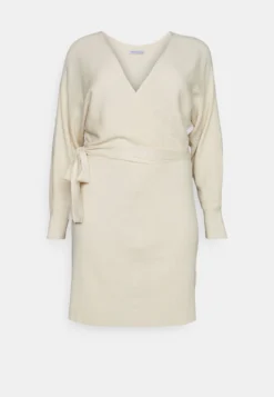 Wrap V Ausschnitt Mini Strickkleid Mit Gürtel - Robe Pull - Off White -Anna Field 75c062e6c6ce4e9e9a09e661eef8fc72 scaled