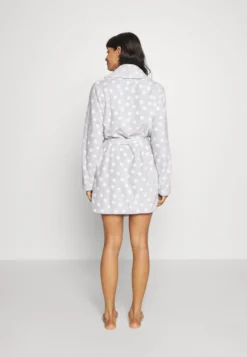 Anna Field Peignoir - Grey/White -Anna Field 764dfbf7542349c0b9e51e26122f76c9 scaled