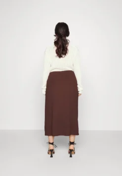 Curvy Textured Sarong Midi Skirt - Jupe Portefeuille - Brown -Anna Field 7981b9a875064054b0948e6688d4bf58 scaled