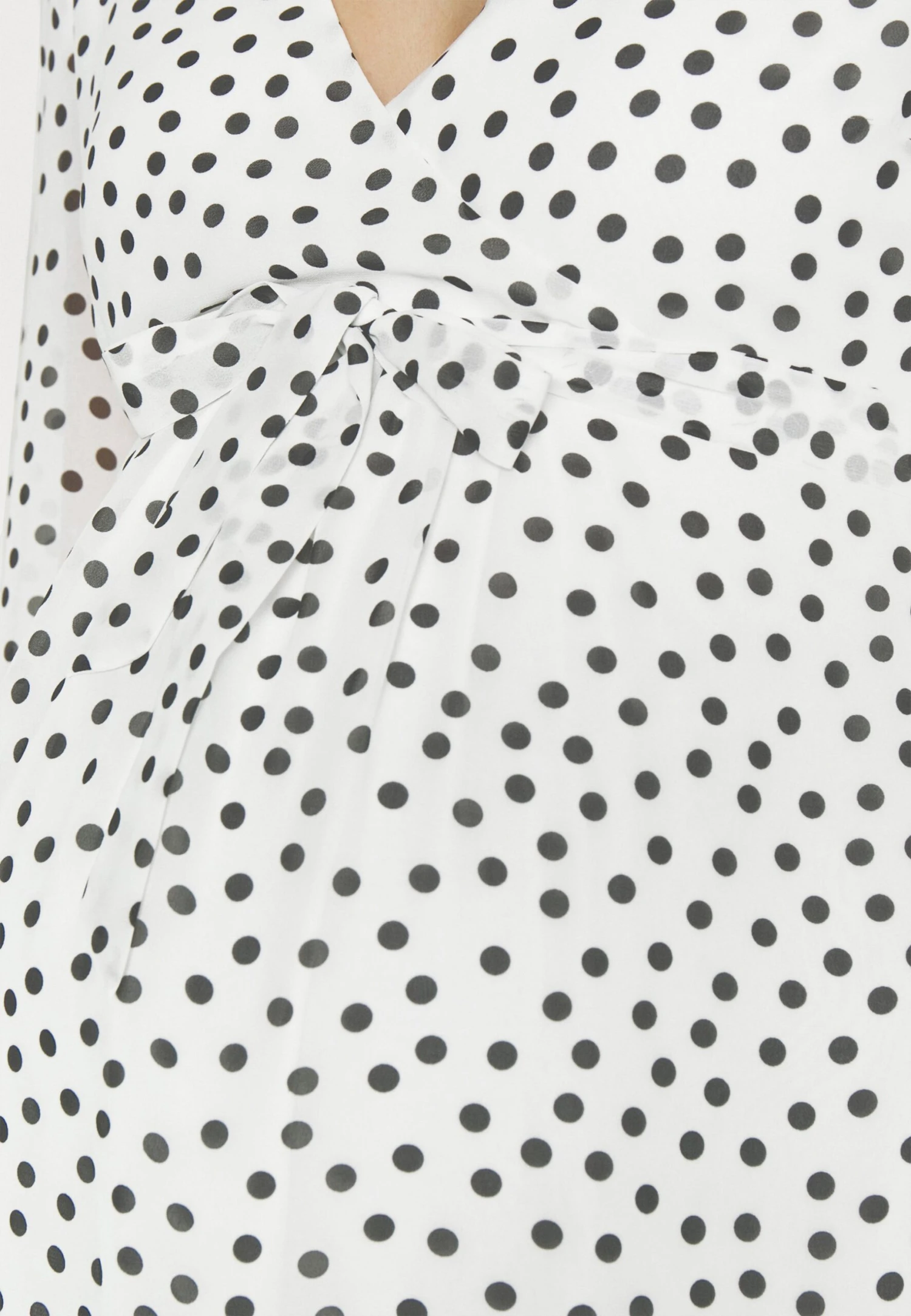 Blouse - White/Black Blouse - White/Black -Anna Field 7b99edbf446c49769115d88ff08ce310 scaled