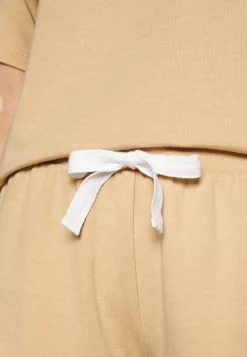 Anna Field Pyjama - Taupe 5 Anna Field Pyjama - Taupe -Anna Field 7d8afc28f4ce476ebaca6122eb3ebdc2 scaled