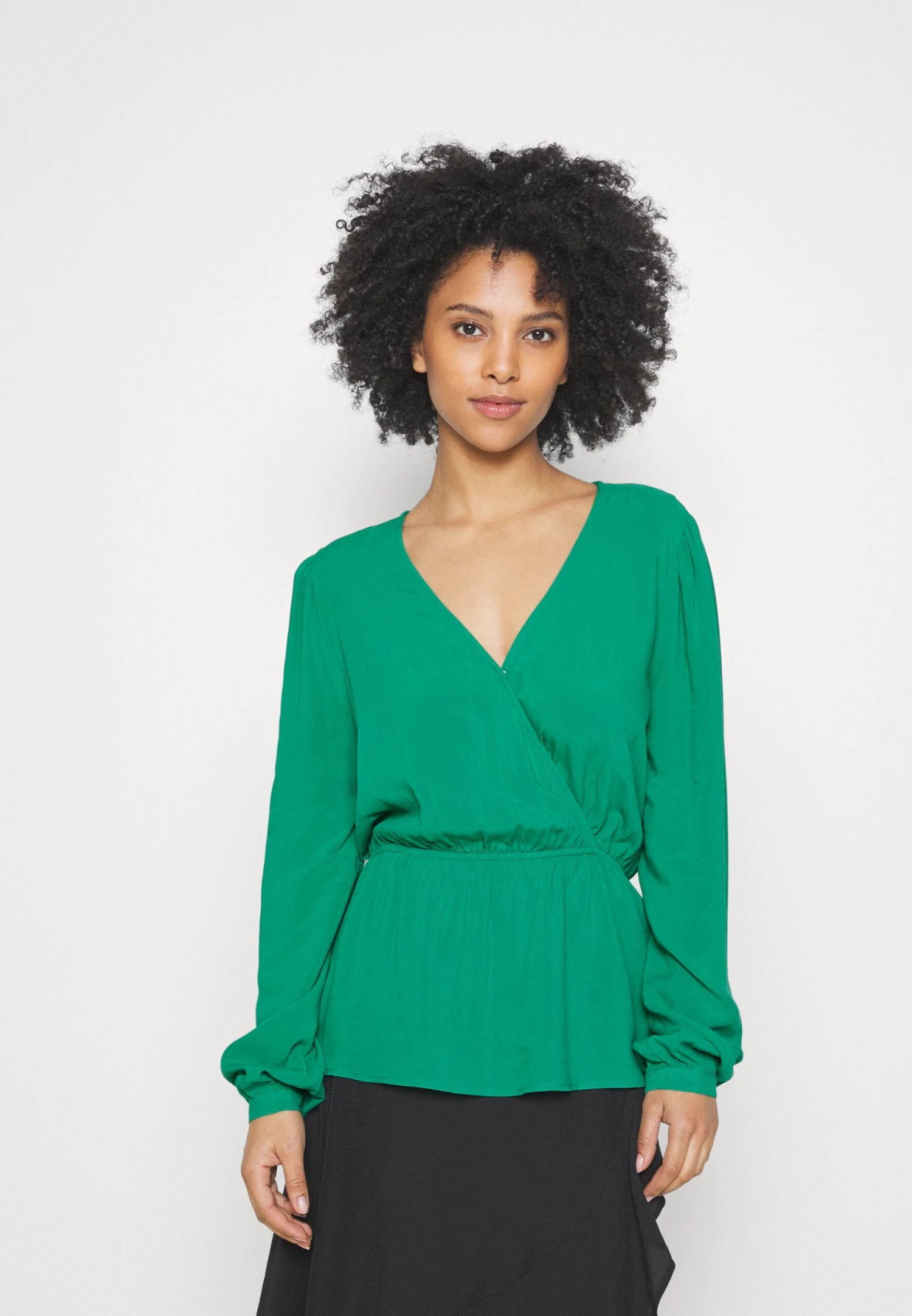 Blouse - Green Blouse - Green -Anna Field 80472fdb2c88400f95ee7fe2160ed22c scaled