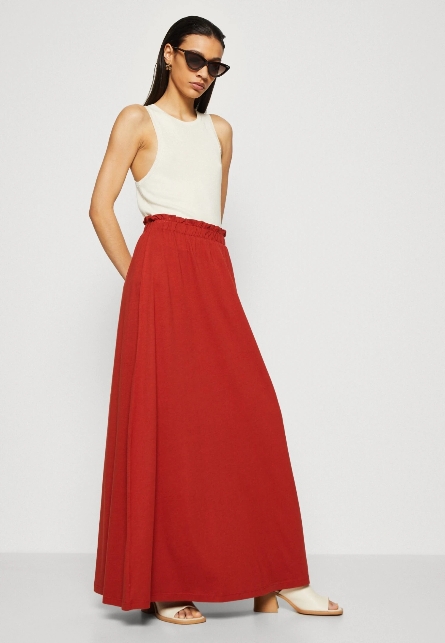 Jupe Longue - Ochre Anna Field Jupe Longue - Ochre -Anna Field 86f6ffcf1e404fc7a69f8b6a18a917ab scaled