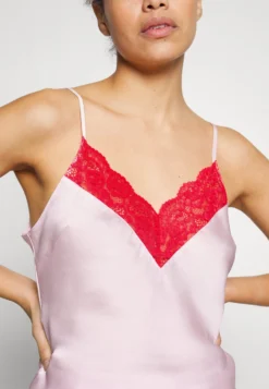 Anna Field 4 Piece Gift Set - Pyjama - Red/Pink 6 Anna Field 4 Piece Gift Set - Pyjama - Red/Pink -Anna Field a33c31bbcfa24c63bd555e33335bf09d scaled