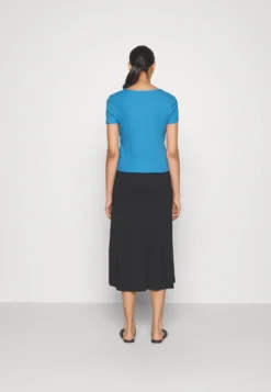 Anna Field Gilet - Blue -Anna Field a4aad17944954a90ab6c553d0aaa1486 scaled