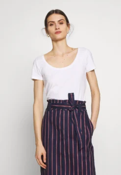 Anna Field 3 Pack - T-Shirt Basique - White/Navy/Light Grey Melange -Anna Field a60417beeba54b7993984c04c1e3ef74 scaled