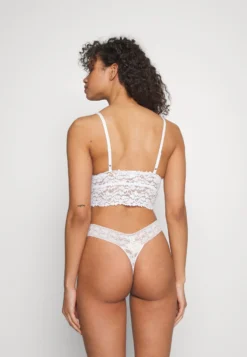 Anna Field 2 Pack Stella / 001 - White_402 - Pink - Brassière - 001 - White_402 - Pink -Anna Field a6a3b721c23043dfb85d4d4a19f6182e scaled