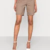 Anna Field Short - Taupe