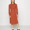 Anna Field Crew Ausschnitt Midi Strickkleid Mit Gürtel - Robe Pull - Brown