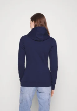 Sweat Zippé - Dark Blue -Anna Field be3a6d84b0cb41de9b05c10137804822 scaled