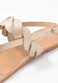 Tongs - Rose-Gold 2 Tongs - Rose-Gold -Anna Field d7826266bd514a42820b294f32444638 scaled