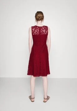 Anna Field Robe De Soirée - Dark Red -Anna Field d8f38463a28942f09496a88ab91e577c scaled