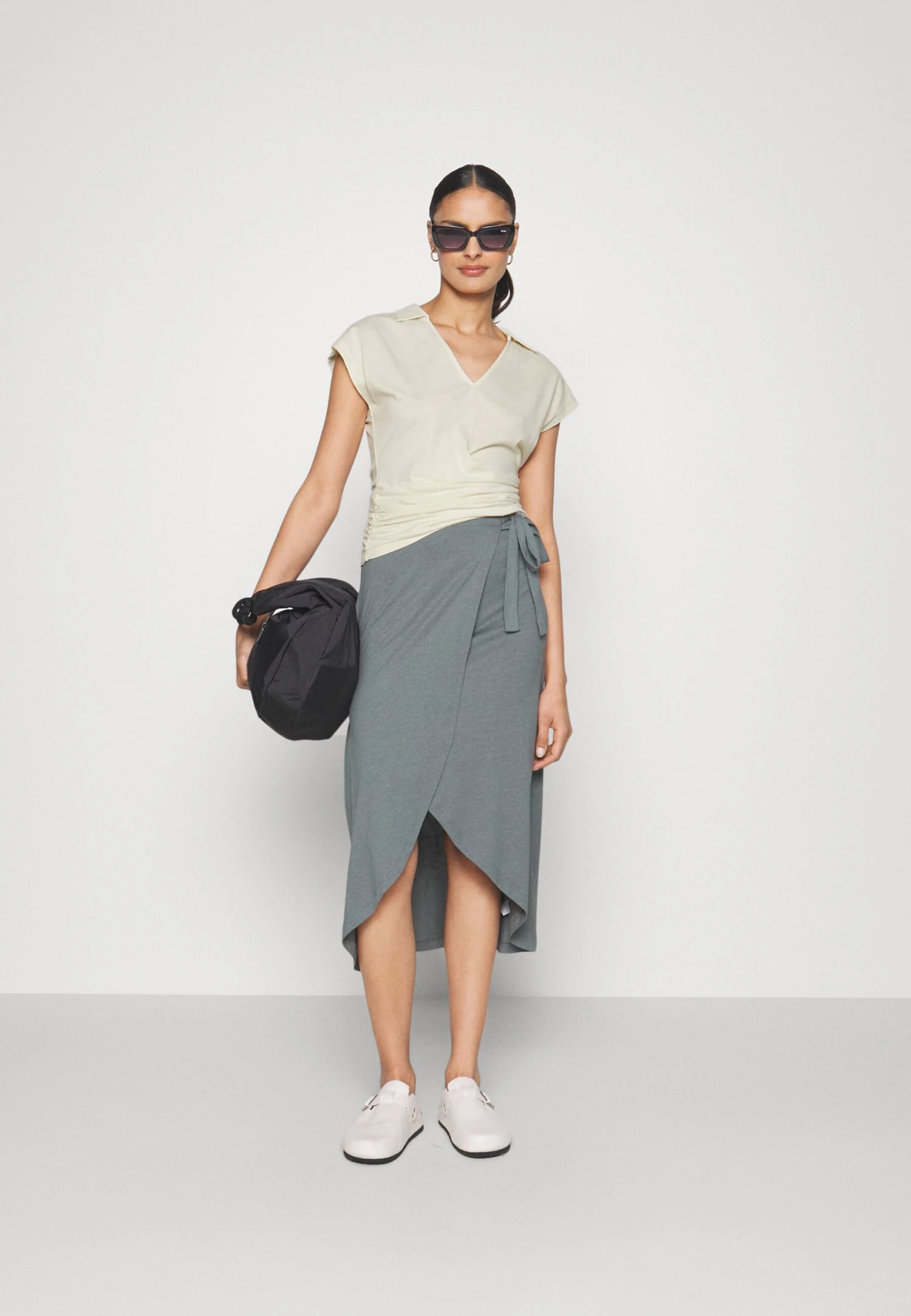 Wrap Blouse - Blouse - Offwhite Anna Field Wrap Blouse - Blouse - Offwhite -Anna Field e33b5a2c33f74283b6272e3ab8bd9484 scaled