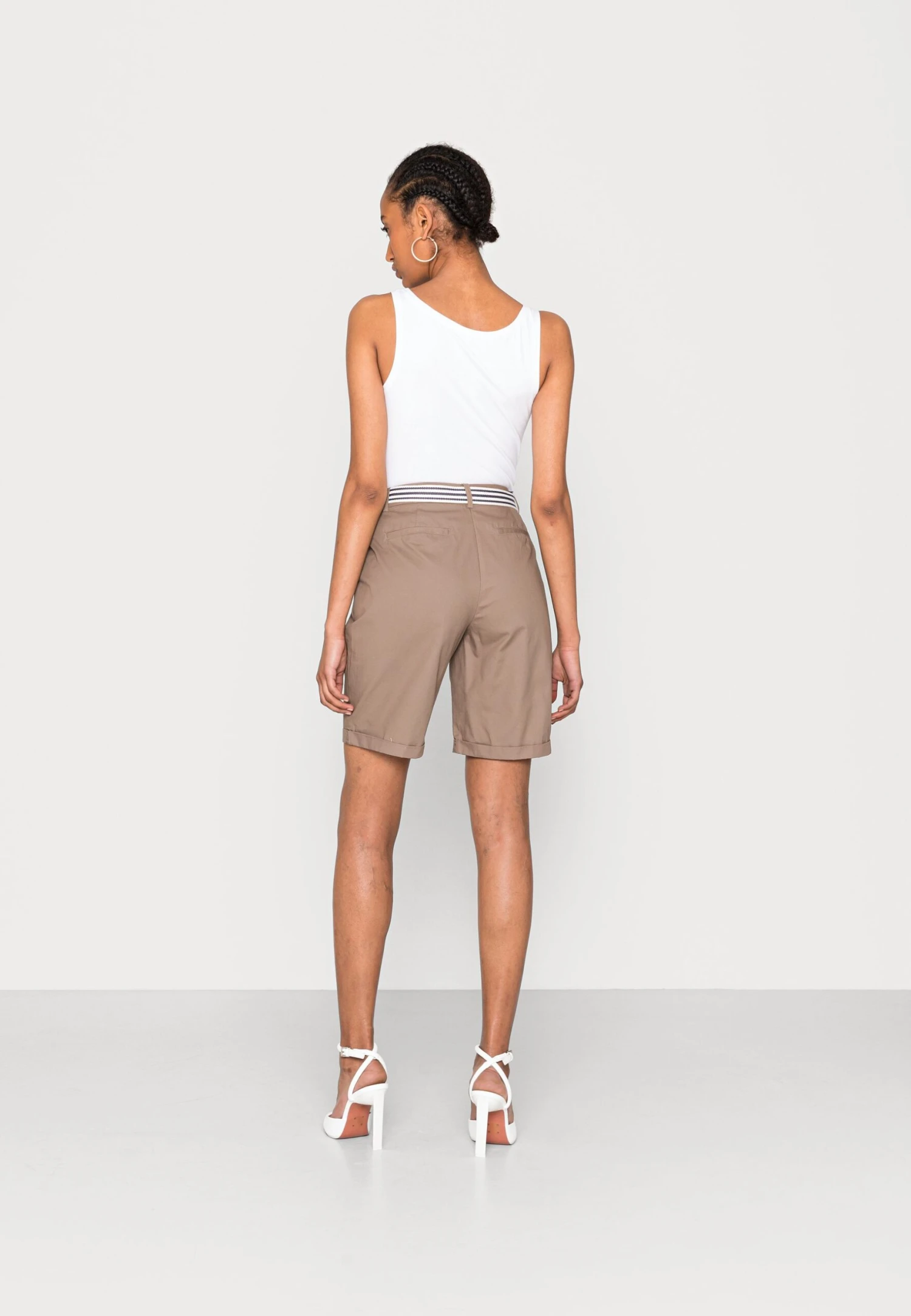 Short - Taupe Anna Field Short - Taupe -Anna Field e61c53ac185142a3a599f8ff60c08f8e scaled