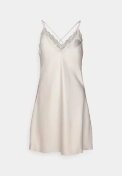 Anna Field Bridal Nightie / 003 - Off-White - Chemise De Nuit / Nuisette - 003 - Off-White -Anna Field e8dfd48fe38c4dfdb4fc326d9ae9772e scaled