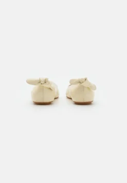 Anna Field Leather - Ballerines - Off White 3 Anna Field Leather - Ballerines - Off White -Anna Field ea25893fb4104f58a4533a759827c537 scaled