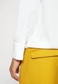 Blouse - Off-White -Anna Field ec7ba74ccc1845a7aaf5bdf432705ec1 scaled