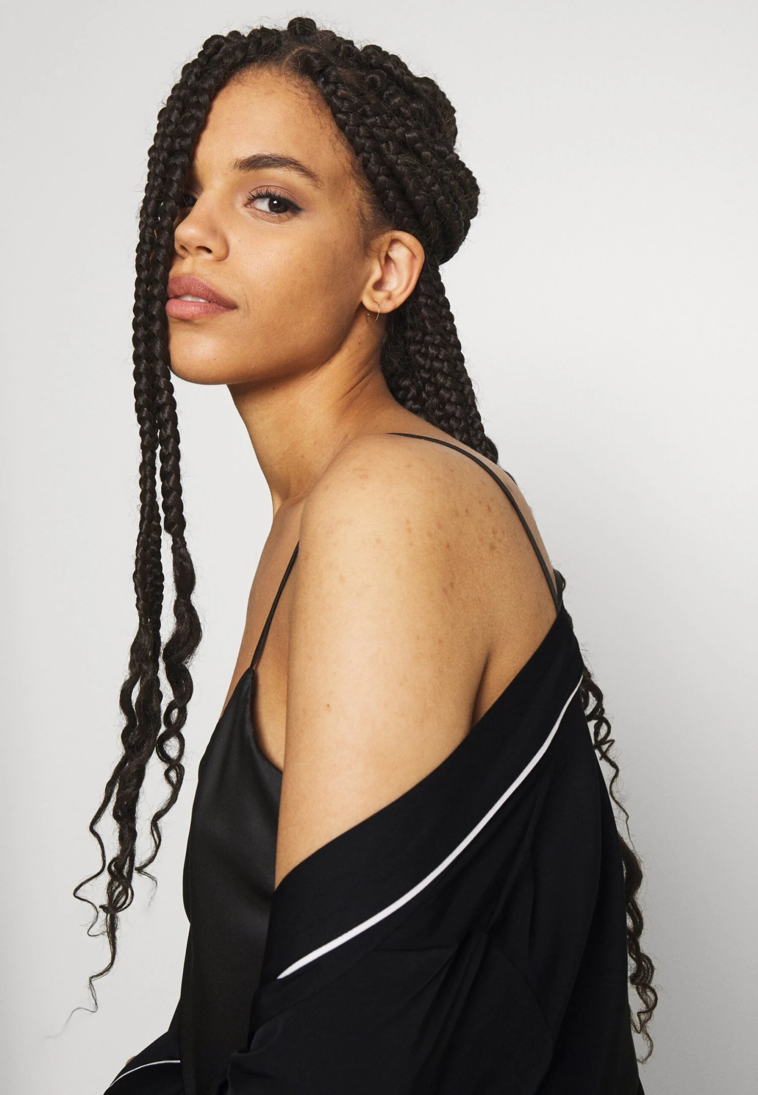 Amanda Satin Dressing Gown - Peignoir - Black Anna Field Amanda Satin Dressing Gown - Peignoir - Black -Anna Field eed1478cfddd45b9a2232895a3abc79a scaled