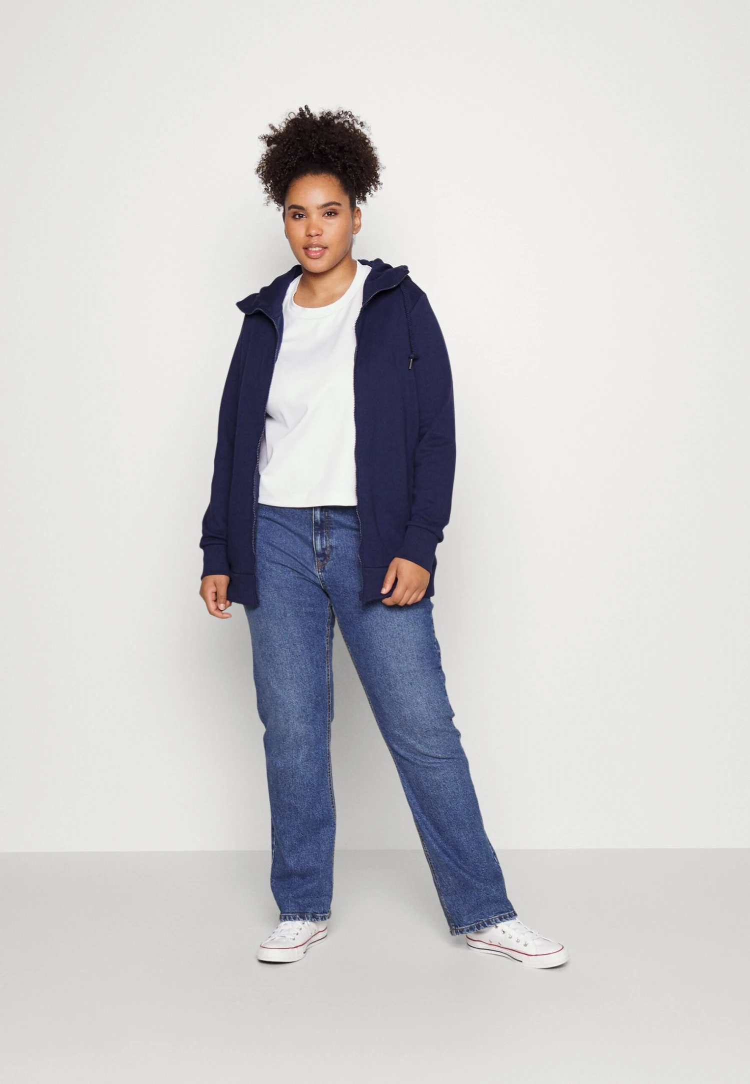 Sweat Zippé - Dark Blue Sweat Zippé - Dark Blue -Anna Field f02db1f37c804e1c8ad95cf21b06d80e scaled