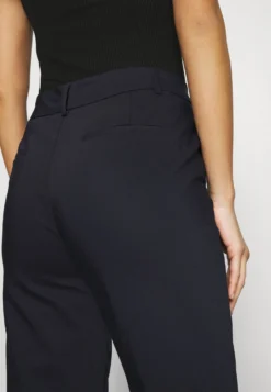 Anna Field Chino - Dark Blue -Anna Field faee8a5d9b3d42a7898cde6a650abec7 scaled